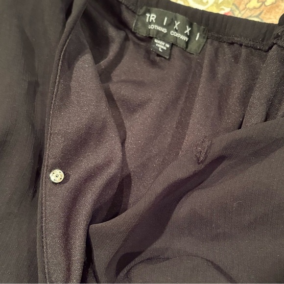 Trixxi Black Flowy Tie-Front Crossover Romper - Picture 10 of 15